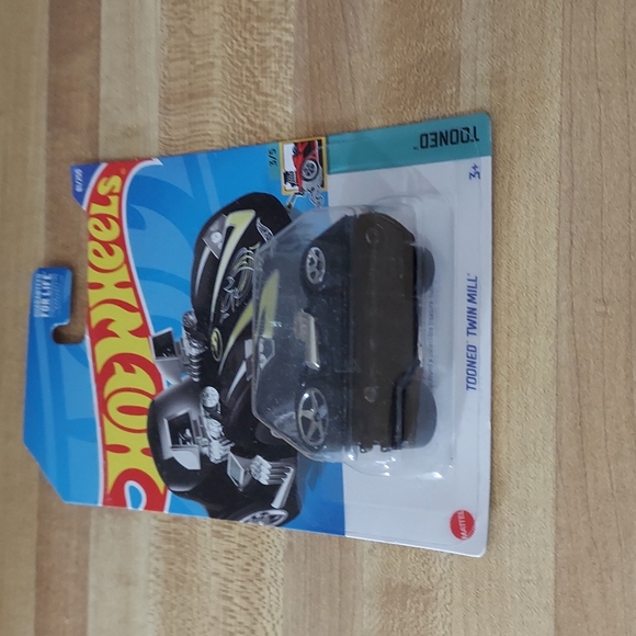 Hot Wheels Tooned Twin Mill - Picture 6 of 8